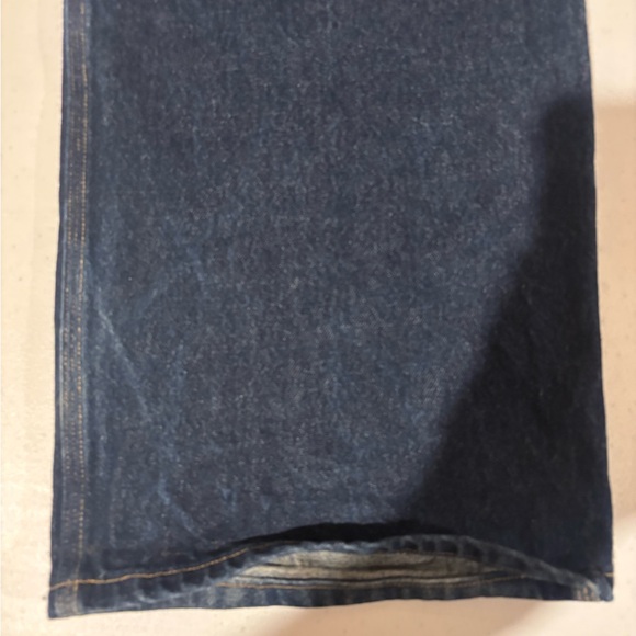 Duluth Trading Co Men’s Size 46x32 Straight Leg Blue Denim Jeans Made In USA - Picture 4 of 7